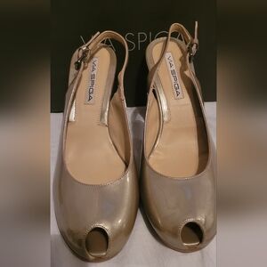 Via Spiga Tan (Lite Grey) Patent Leather Peep Toe Ankle Strap 7 1/2 Heels 7.5